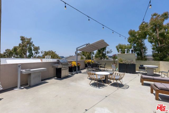750 N Kings Road 111, West Hollywood, CA 90069