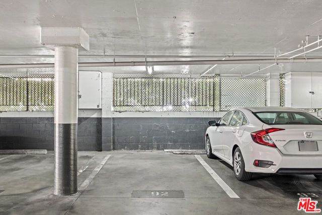 750 N Kings Road 111, West Hollywood, CA 90069