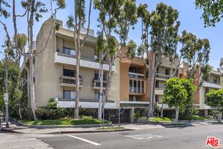 750 N Kings Road 111, West Hollywood, CA 90069