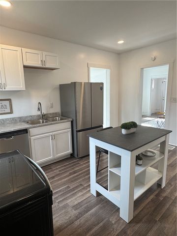 24 Bloomfield Place, Rochester, NY 14620