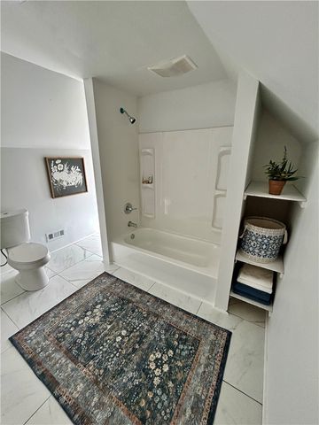 24 Bloomfield Place, Rochester, NY 14620