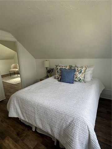 24 Bloomfield Place, Rochester, NY 14620