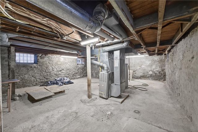 24 Bloomfield Place, Rochester, NY 14620