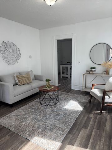 24 Bloomfield Place, Rochester, NY 14620