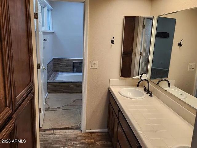 4615 E MONTE Way E, Phoenix, AZ 85044