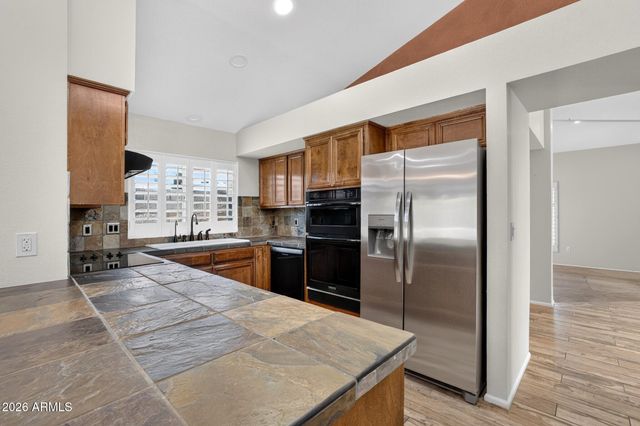 4615 E MONTE Way, Phoenix, AZ 85044