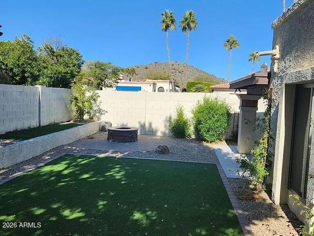 4615 E MONTE Way E, Phoenix, AZ 85044