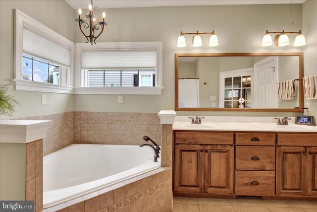 848 CAMBRIDGE DR, Manheim, PA 17545
