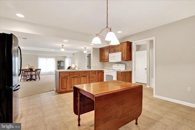 848 CAMBRIDGE DR, Manheim, PA 17545