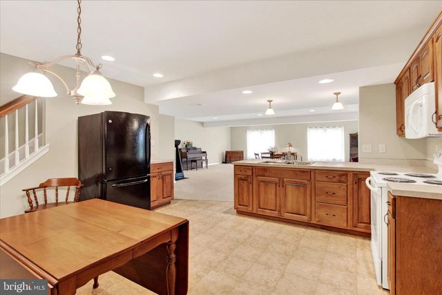 848 CAMBRIDGE DR, Manheim, PA 17545