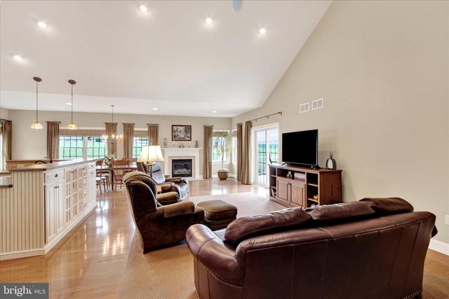 848 CAMBRIDGE DR, Manheim, PA 17545