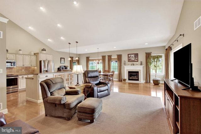 848 CAMBRIDGE DR, Manheim, PA 17545