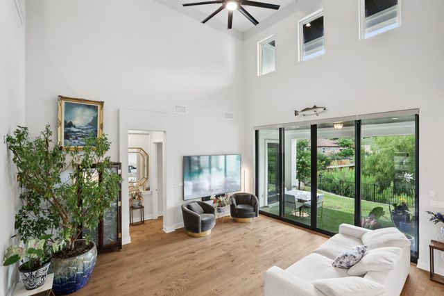 101 Cascading Water PL, Austin, TX 78734