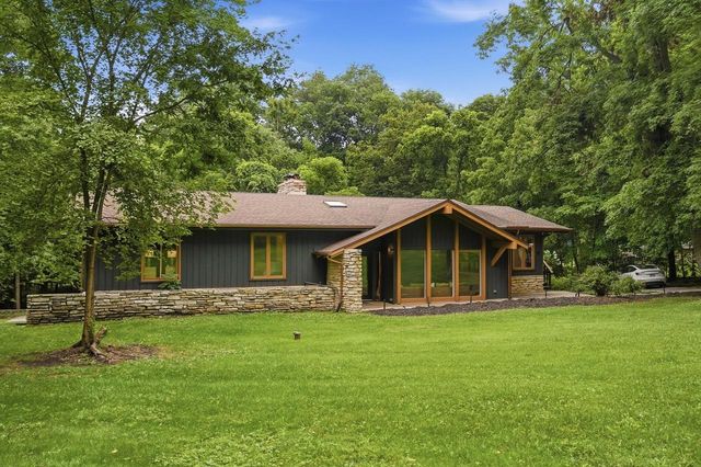 W3552 Wildwood DRIVE, Lake Geneva, WI 53147