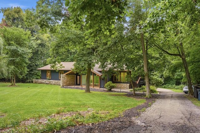 W3552 Wildwood DRIVE, Lake Geneva, WI 53147
