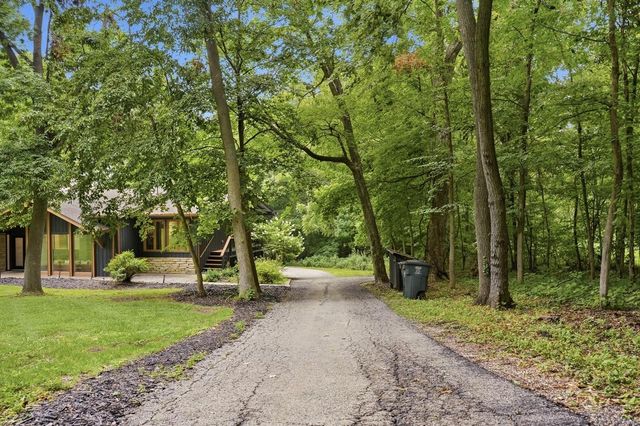 W3552 Wildwood DRIVE, Lake Geneva, WI 53147