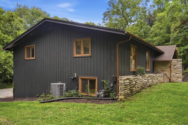 W3552 Wildwood DRIVE, Lake Geneva, WI 53147