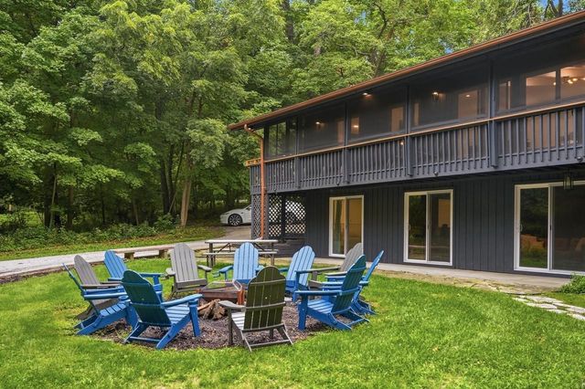 W3552 Wildwood DRIVE, Lake Geneva, WI 53147