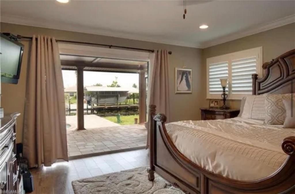 Image 10 of property listing at 5241 SW 2nd PL, Cape Coral, FL 33914