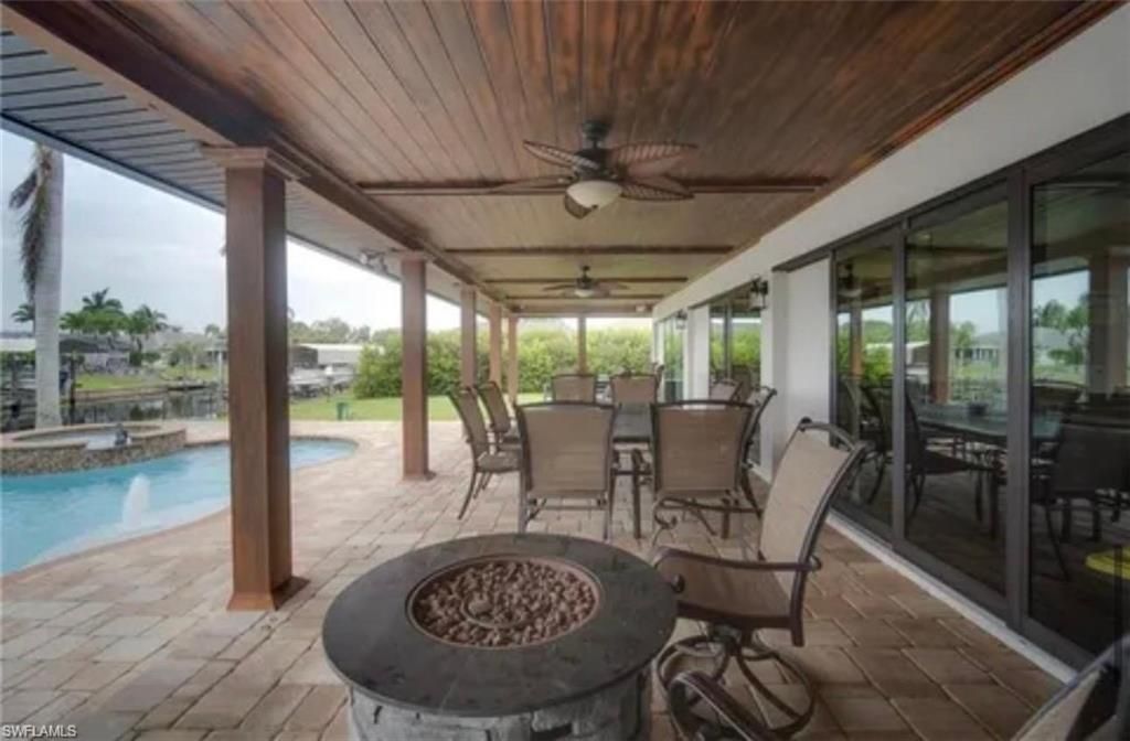 Image 17 of property listing at 5241 SW 2nd PL, Cape Coral, FL 33914