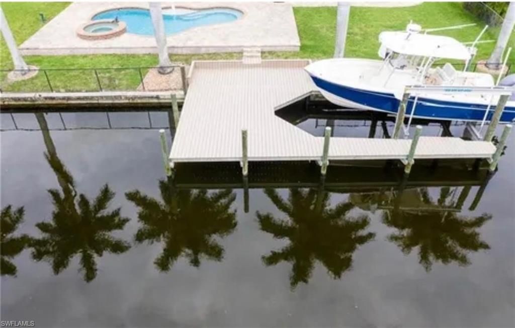 Image 19 of property listing at 5241 SW 2nd PL, Cape Coral, FL 33914