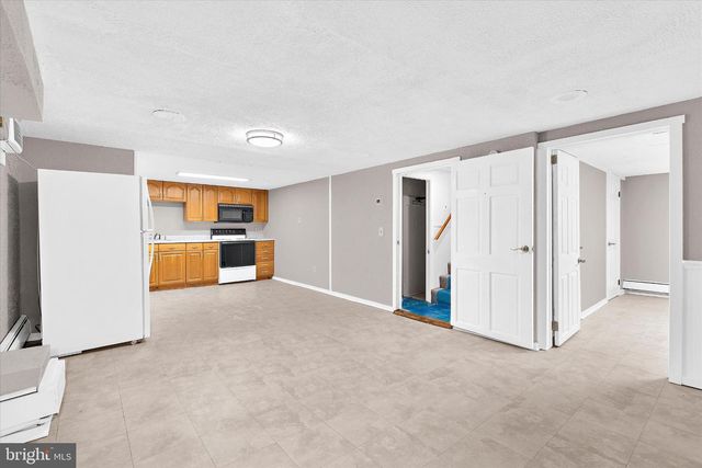 8421 SPRING RD, Pasadena, MD 21122