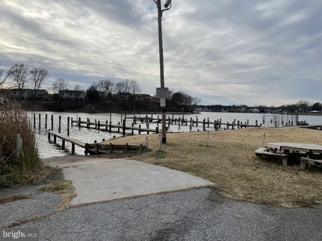 8421 SPRING RD, Pasadena, MD 21122