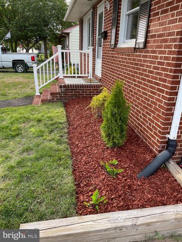 8421 SPRING RD, Pasadena, MD 21122