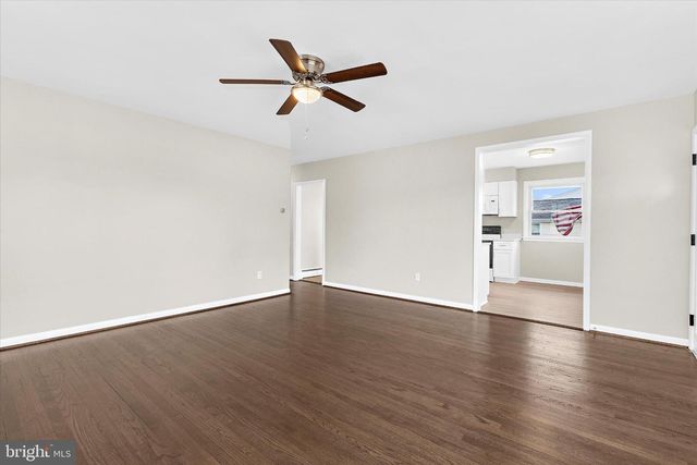 8421 SPRING RD, Pasadena, MD 21122