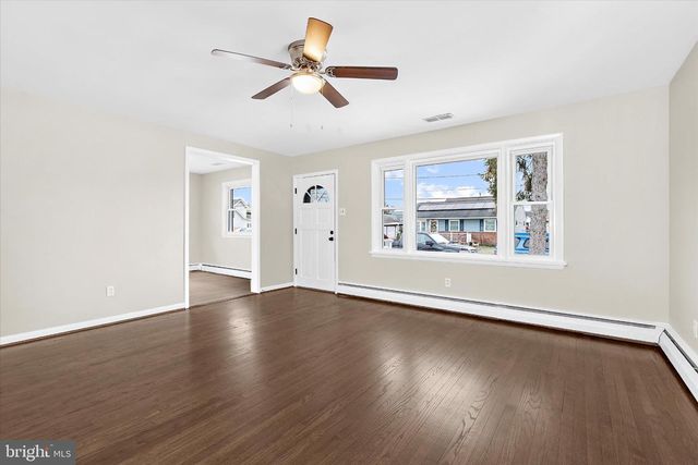 8421 SPRING RD, Pasadena, MD 21122