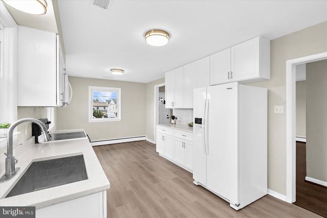 8421 SPRING RD, Pasadena, MD 21122