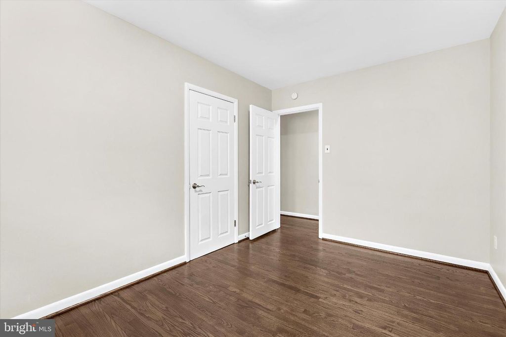 Image 12 of property listing at 8421 SPRING RD, Pasadena, MD 21122