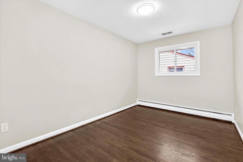 Image 13 of property listing at 8421 SPRING RD, Pasadena, MD 21122