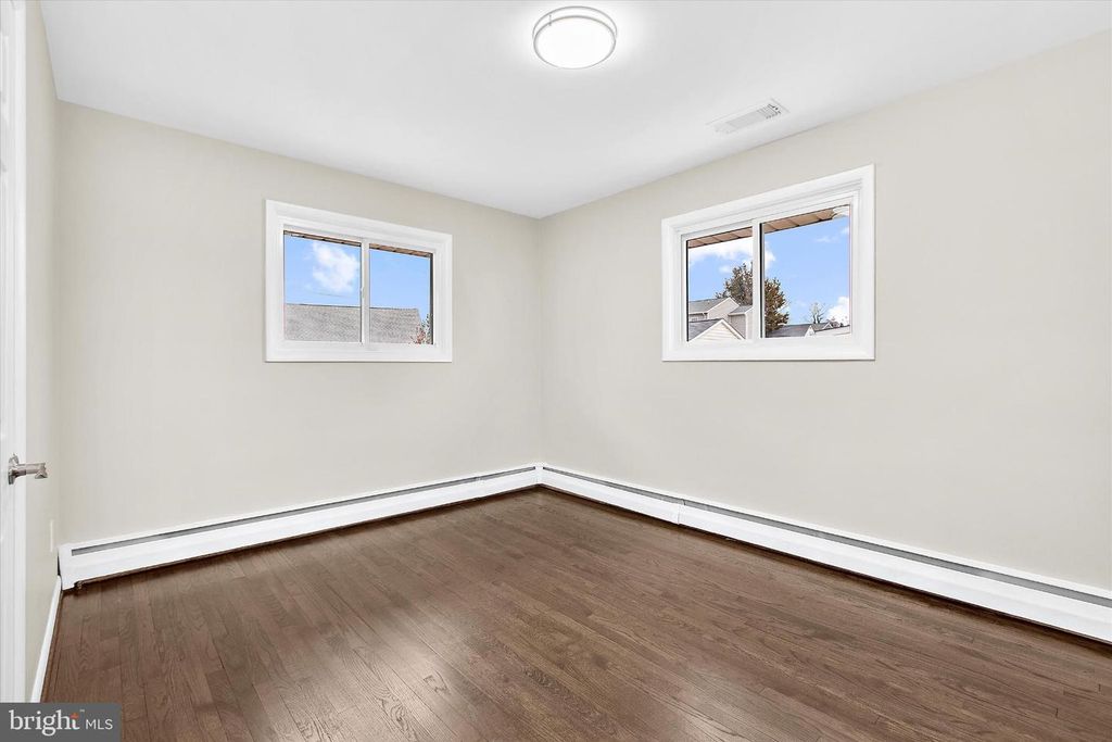 Image 16 of property listing at 8421 SPRING RD, Pasadena, MD 21122