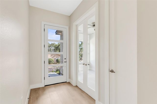 101 Fairway View Court, Montgomery, TX 77356