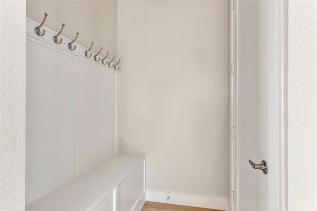 101 Fairway View Court, Montgomery, TX 77356