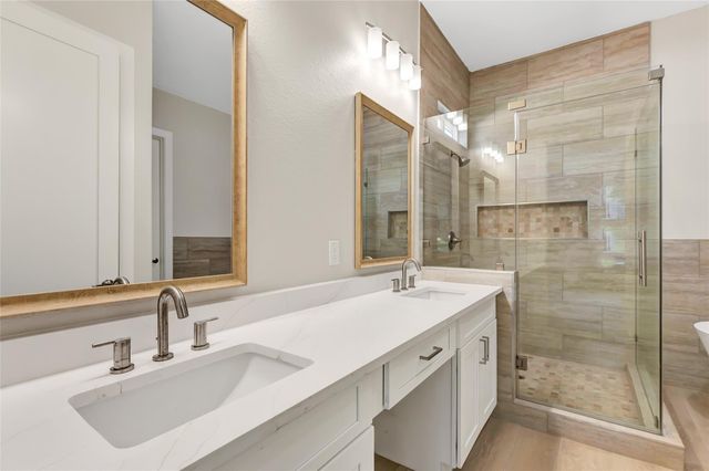 101 Fairway View Court, Montgomery, TX 77356