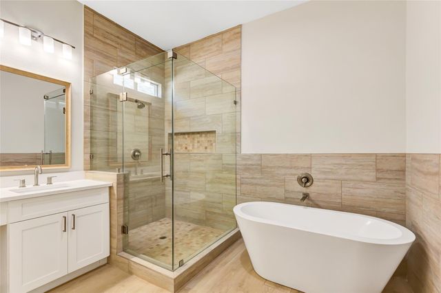 101 Fairway View Court, Montgomery, TX 77356