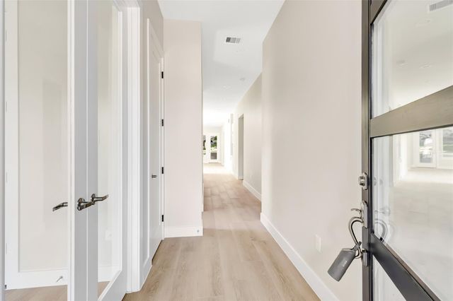 101 Fairway View Court, Montgomery, TX 77356