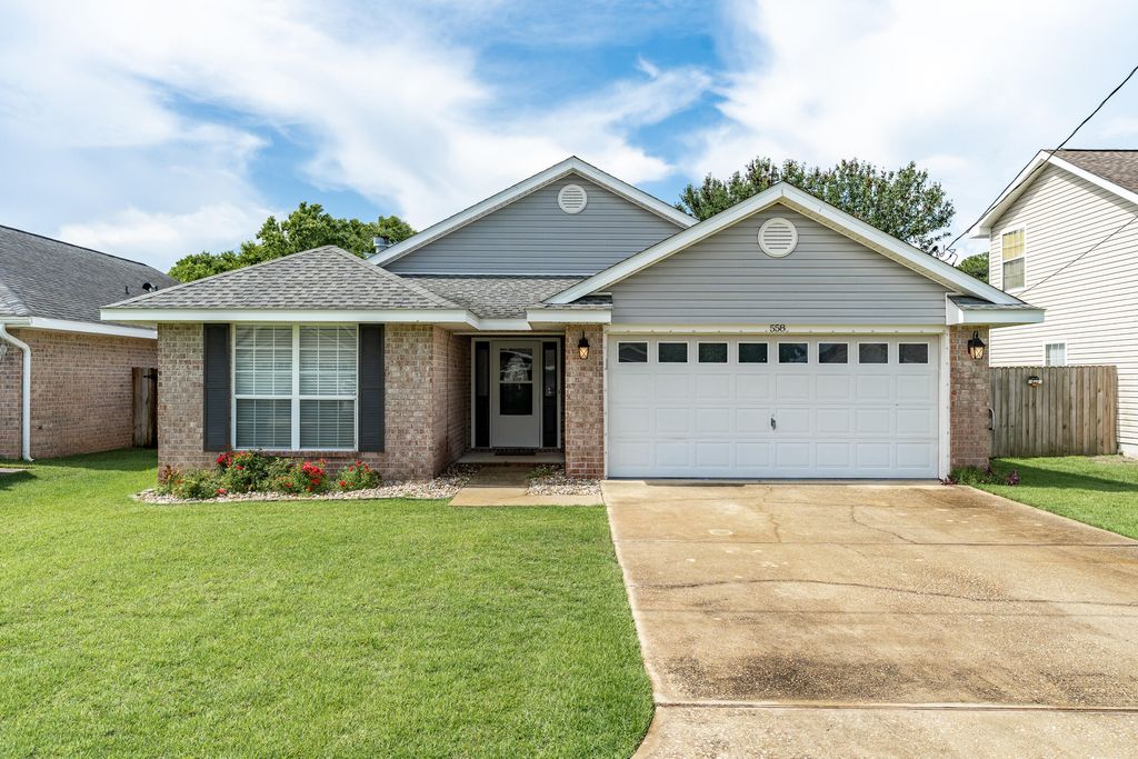 558 Rough Leaf Lane, Mary Esther, FL 32569