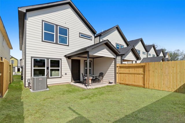 9934 Lanewell Street, Houston, TX 77029