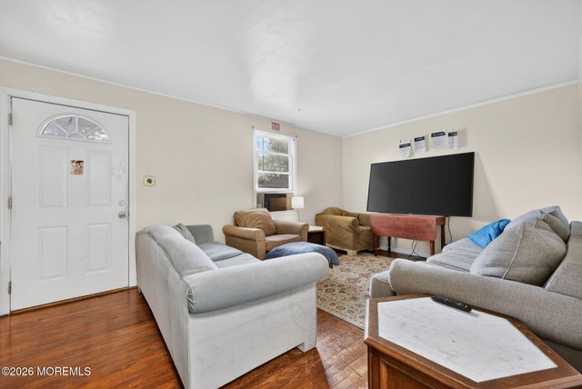 438 Ewingville Road, Ewing, NJ 08638