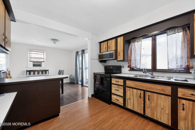 438 Ewingville Road, Ewing, NJ 08638