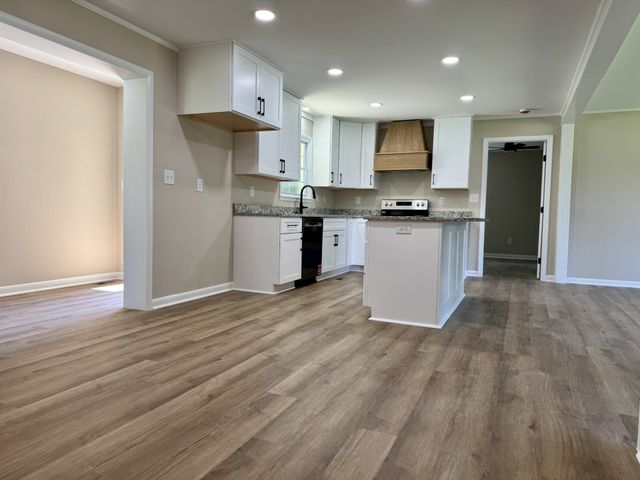 801 Bagley Dr, Fayetteville, TN 37334