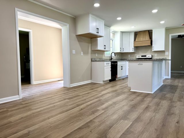 801 Bagley Dr, Fayetteville, TN 37334