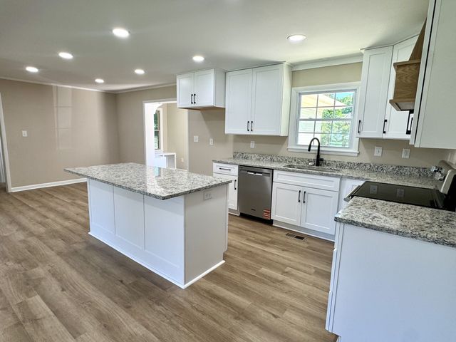 801 Bagley Dr, Fayetteville, TN 37334
