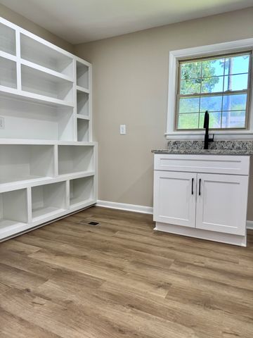 801 Bagley Dr, Fayetteville, TN 37334