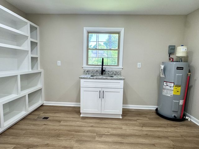 801 Bagley Dr, Fayetteville, TN 37334