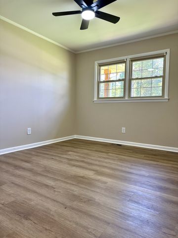 801 Bagley Dr, Fayetteville, TN 37334