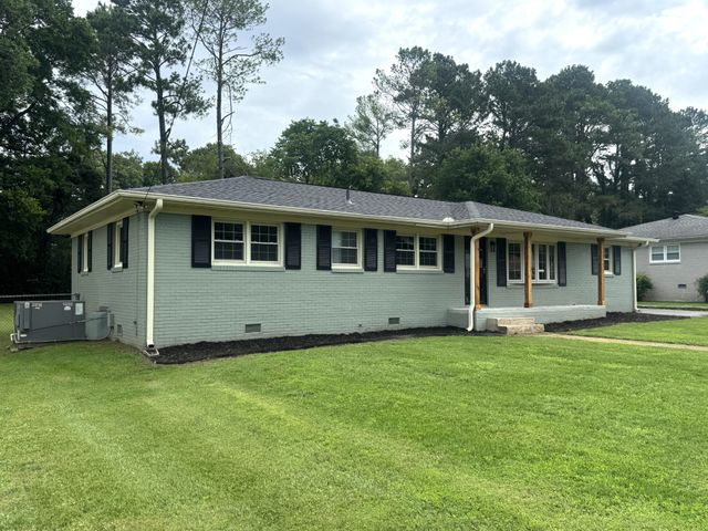 801 Bagley Dr, Fayetteville, TN 37334
